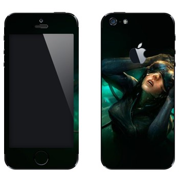 Виниловая наклейка «Призрак в доспехах» на телефон Apple iPhone 5