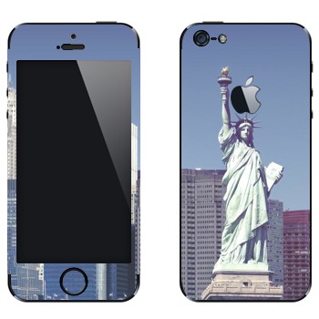 Виниловая наклейка «Статуя Свободы  - Нью-Йорк» на телефон Apple iPhone 5