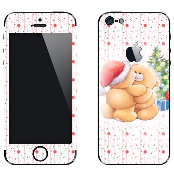 Виниловая наклейка «Тедди медвежата обнимаются под елкой - Новый Год» на телефон Apple iPhone 5
